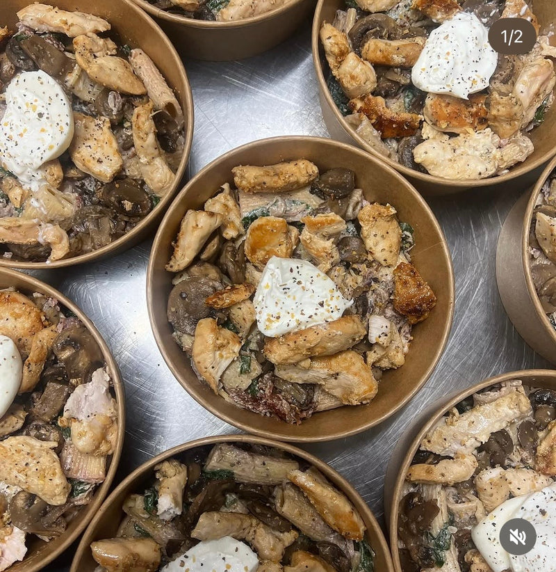 Poulet rôti aux herbes, champignons et ricotta